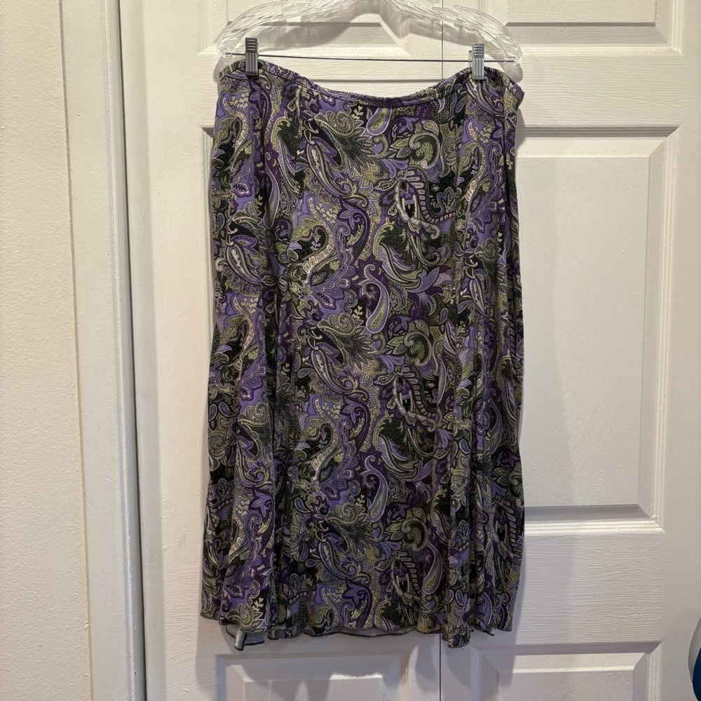 Vintage Dressbarn Woman Purple and Green Paisley Midi/Ankle Skirt - Size 14/16